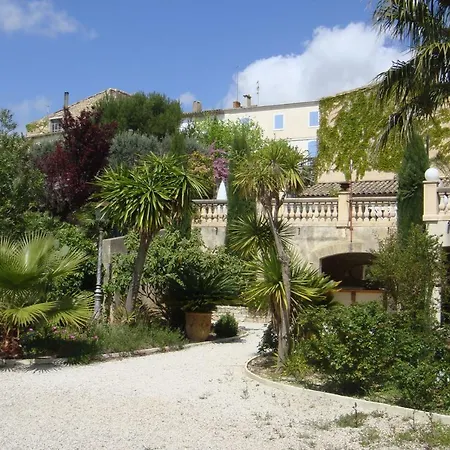 En Bordure De Piscine Dans Un Domaine Clos Et Paisible * Plaissan